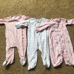 3 pairs of baby girl pajamas